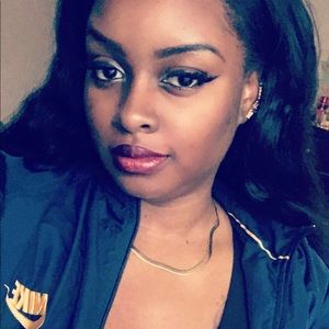 Meet your Posher, Shaniqua